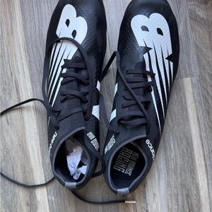 New Balance Black&White racing Shoes with treads never worn 14 running nwob